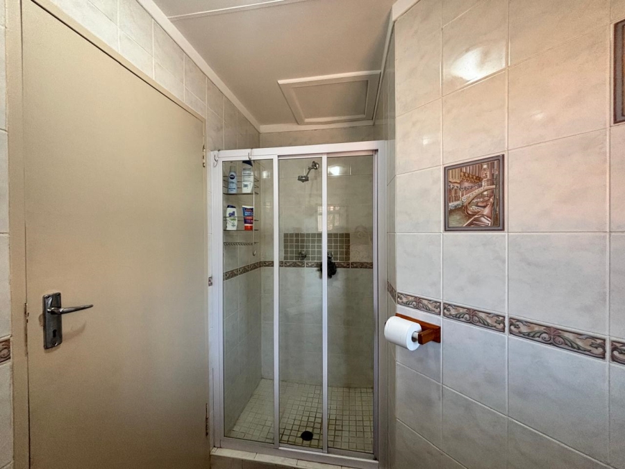 3 Bedroom Property for Sale in Mooivallei Park North West